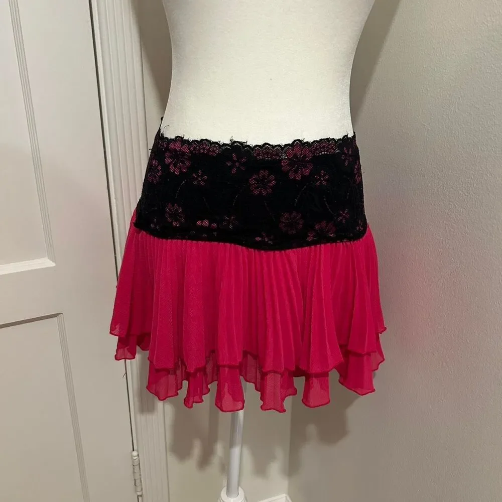 Forever 21 Y2k Lace Pleated Mini Skirt